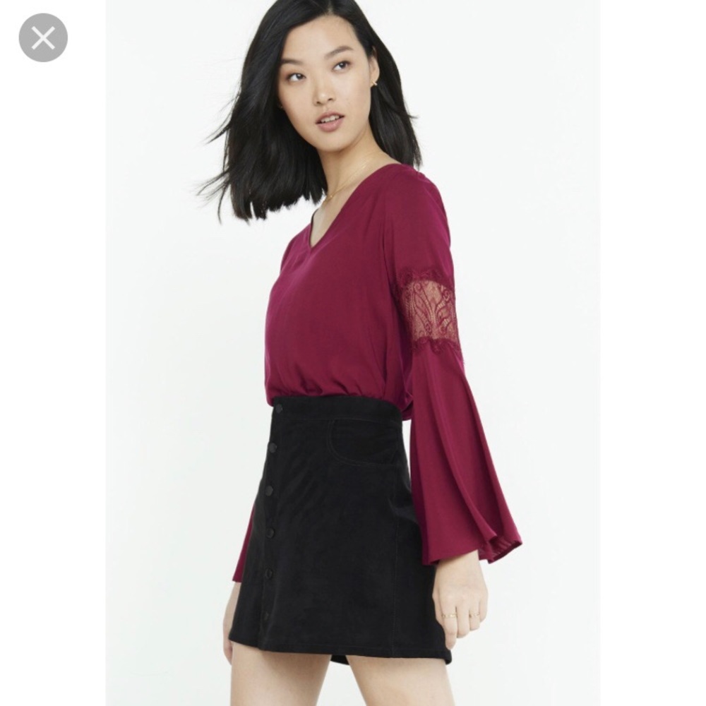 Maroon lace feature bell sleeve
